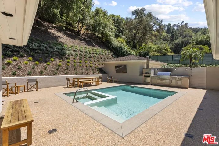 10630 Somma Way, Los Angeles, California 90077