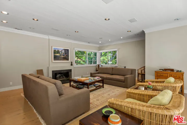 10630 Somma Way, Los Angeles, California 90077
