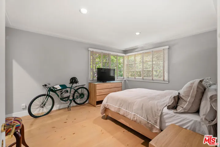 10630 Somma Way, Los Angeles, California 90077