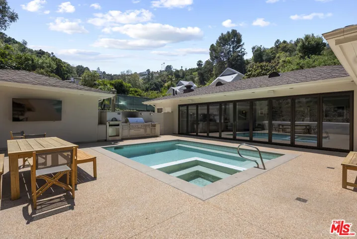 10630 Somma Way, Los Angeles, California 90077