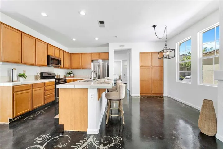 21 La Jolla Street, Watsonville, California 95076