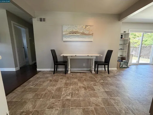 930 Sassel Avenue, Concord, California 94518 — photo 5