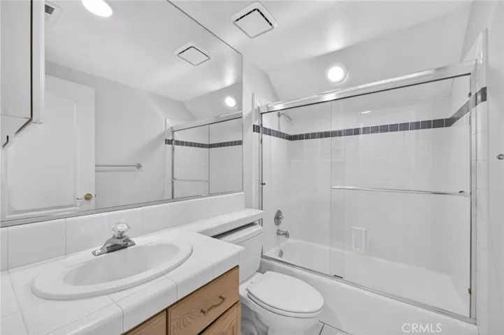 2997 W Silverhill, Fresno, California 93711
