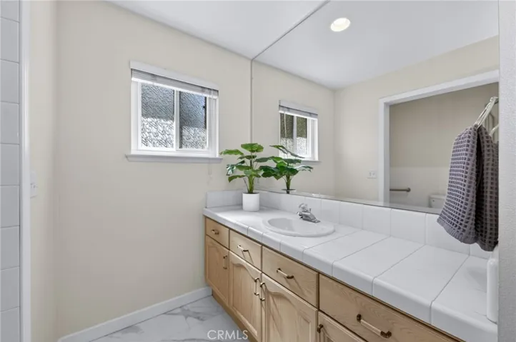 2997 W Silverhill, Fresno, California 93711