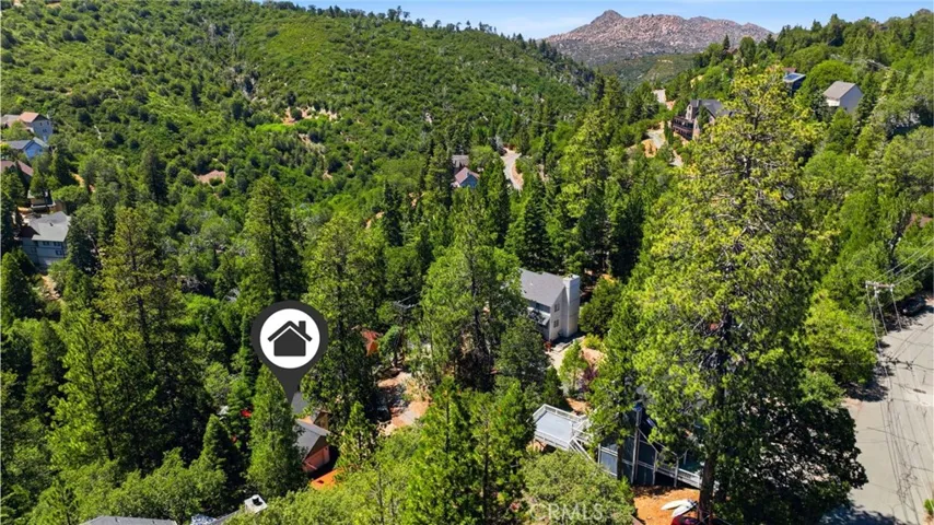 915 Brentwood Drive, Lake Arrowhead, California 92352