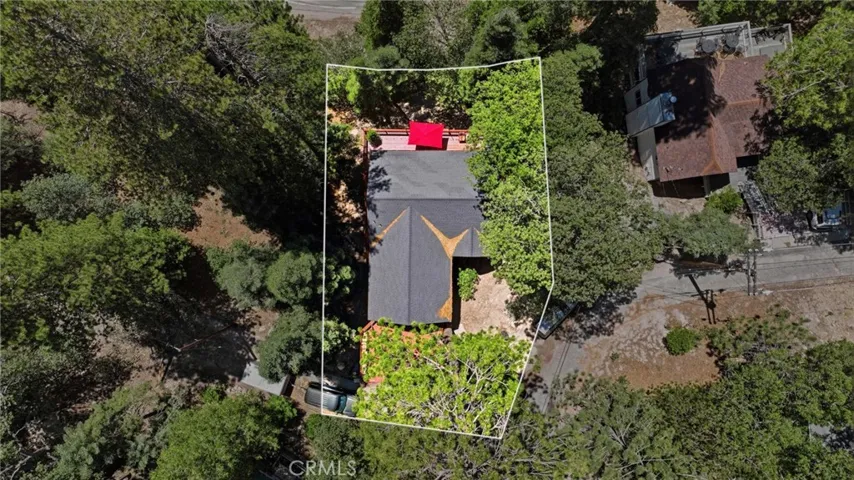 915 Brentwood Drive, Lake Arrowhead, California 92352
