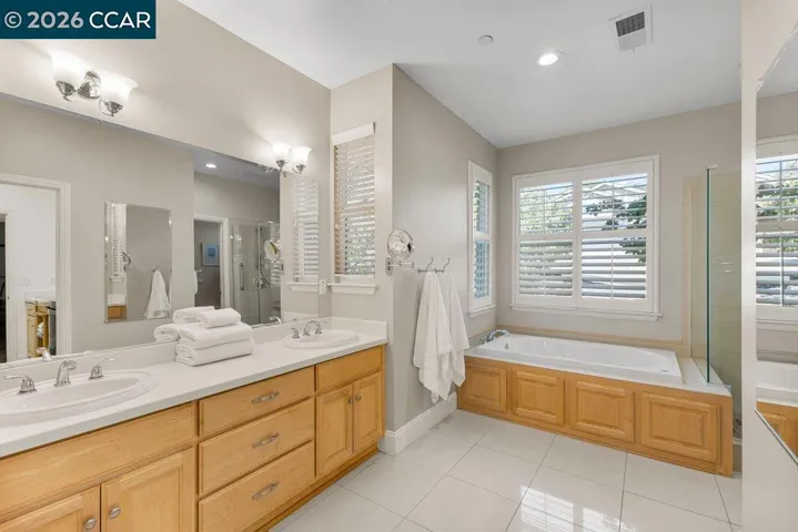 11183 Brittany Ln, Dublin, California 94568