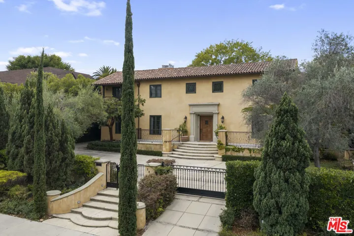 305 S June Street, Los Angeles, California 90020
