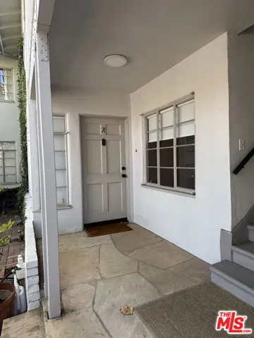 751 18th Street A, Santa Monica, California 90402