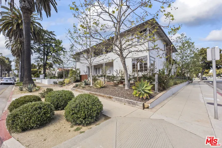 751 18th Street A, Santa Monica, California 90402