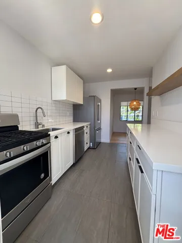 751 18th Street A, Santa Monica, California 90402