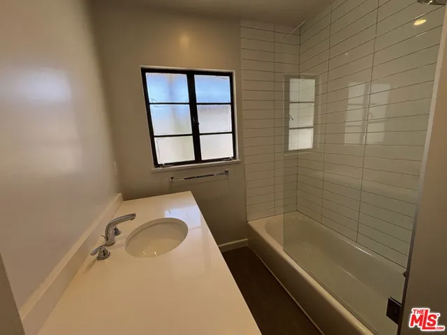 751 18th Street A, Santa Monica, California 90402