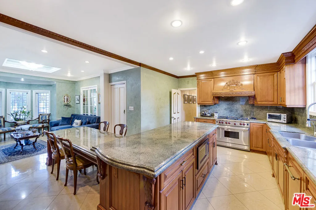 805 N Bedford Drive, Beverly Hills, California 90210 — photo 4