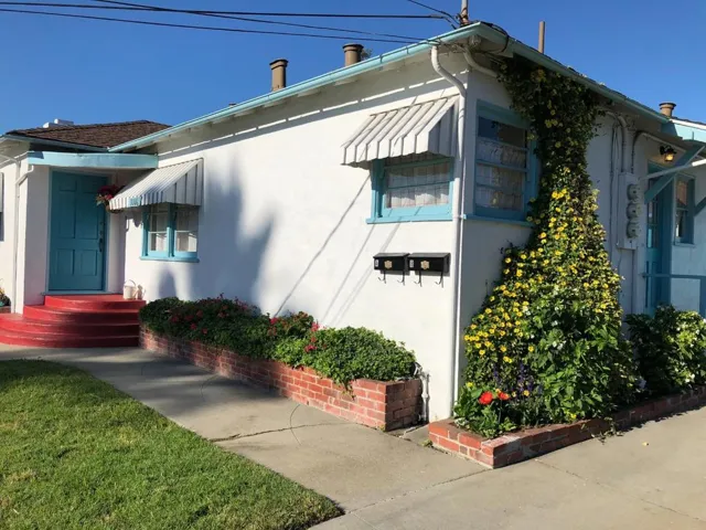 1006 Seabright Avenue, Santa Cruz, California 95062