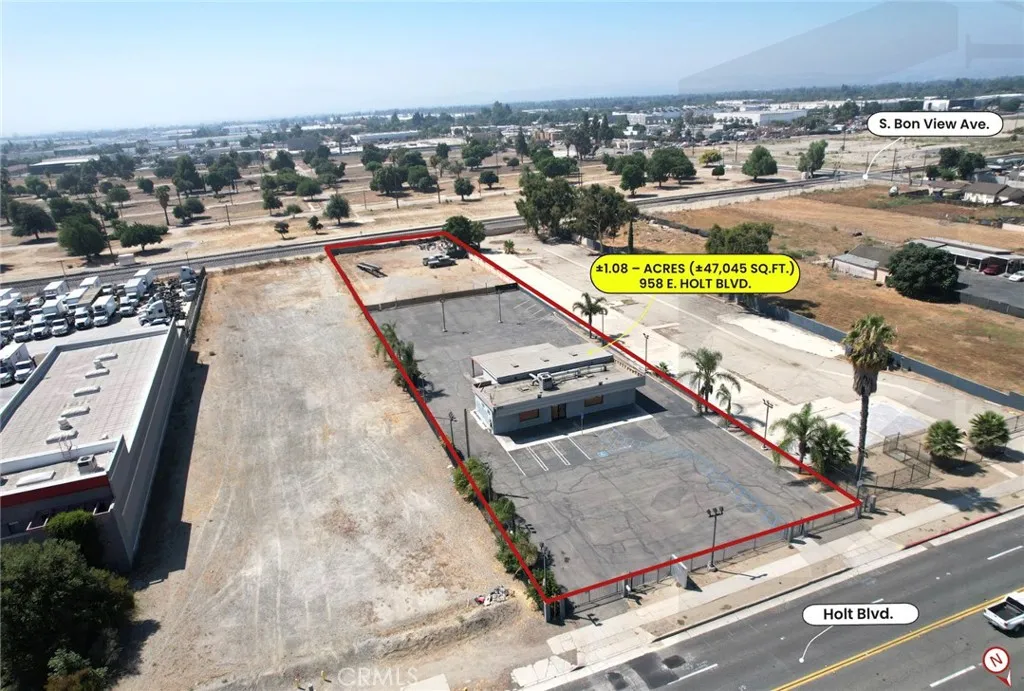 958 E E. Holt Blvd.