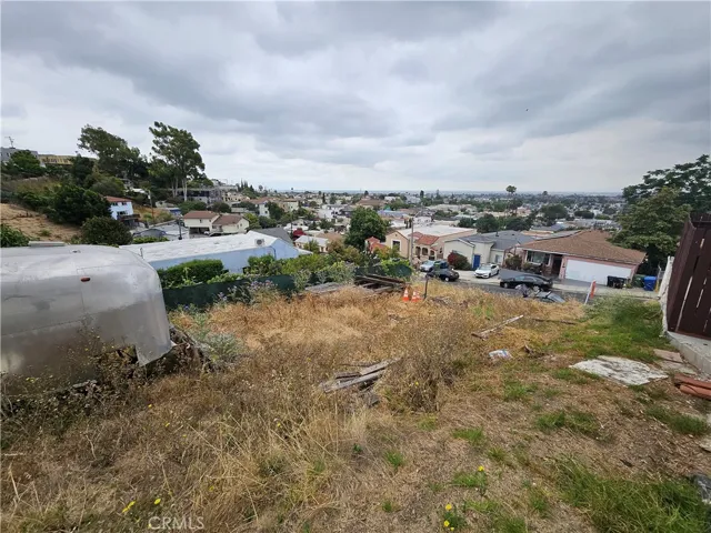 1142 N Stone, Los Angeles, California 90063