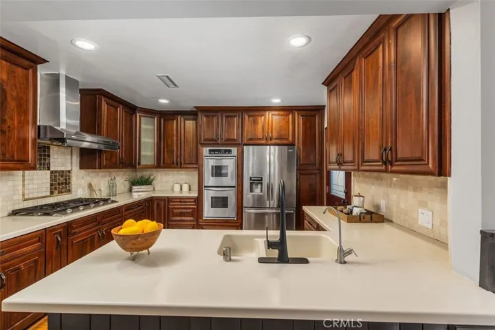 2206 Canyon, Arcadia, California 91006