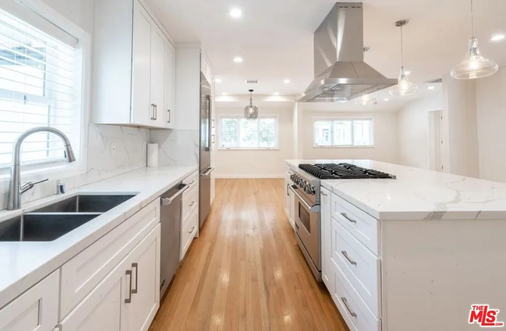 2201 Coldwater Canyon Drive, Beverly Hills, California 90210 — photo 5