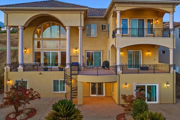 477 Serpa Way, Folsom, California 95630