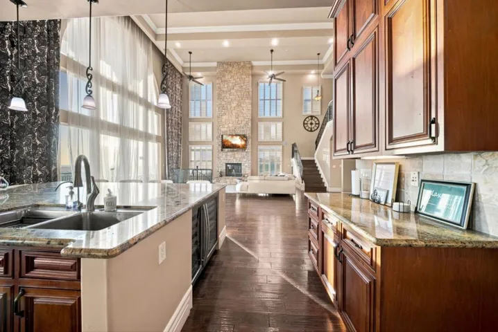 477 Serpa Way, Folsom, California 95630