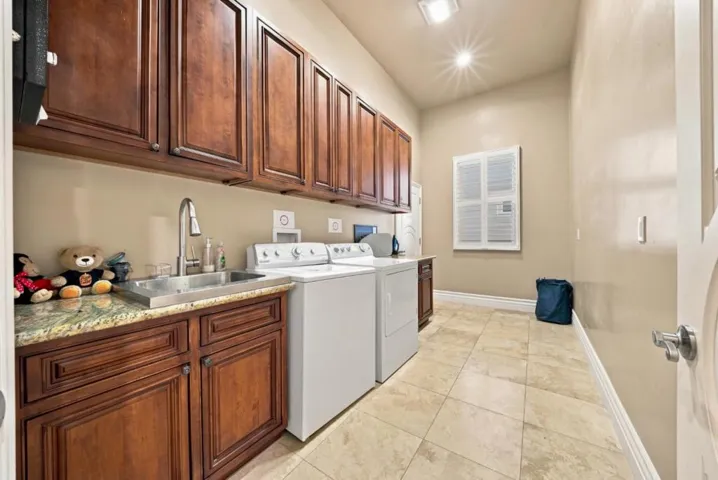 477 Serpa Way, Folsom, California 95630