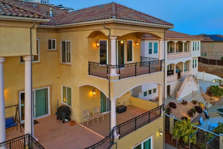 477 Serpa Way, Folsom, California 95630