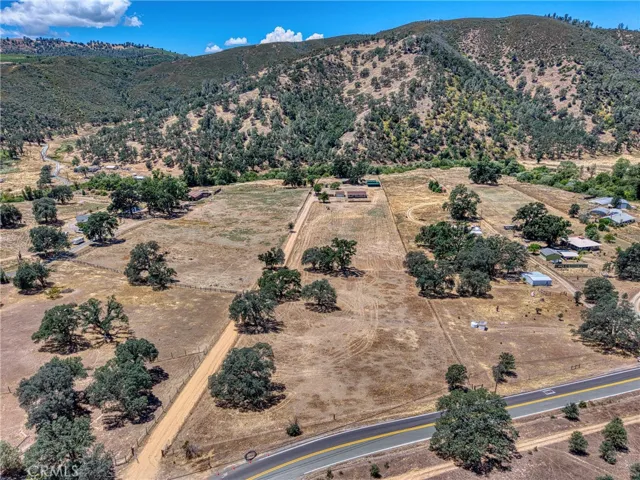 1603 New Long Valley, Clearlake Oaks, California 95423
