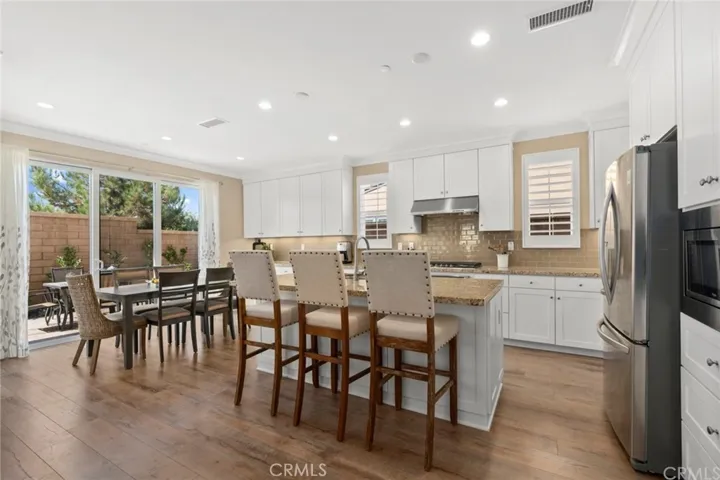 56 Island Carol, Irvine, California 92620