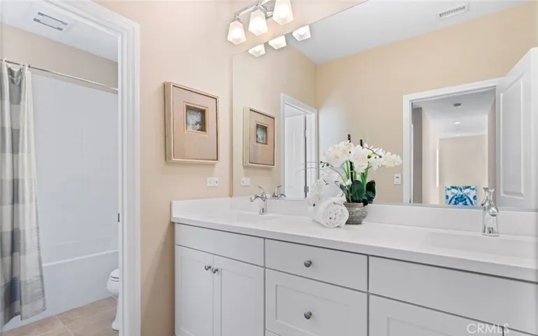 56 Island Carol, Irvine, California 92620