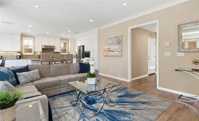 56 Island Carol, Irvine, California 92620