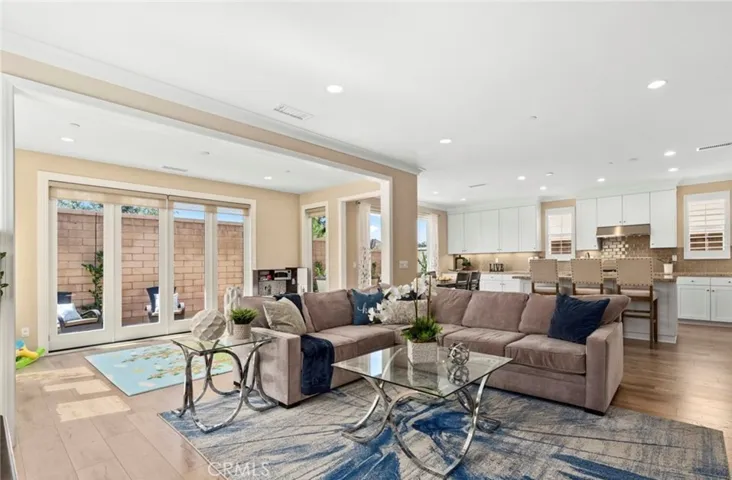 56 Island Carol, Irvine, California 92620