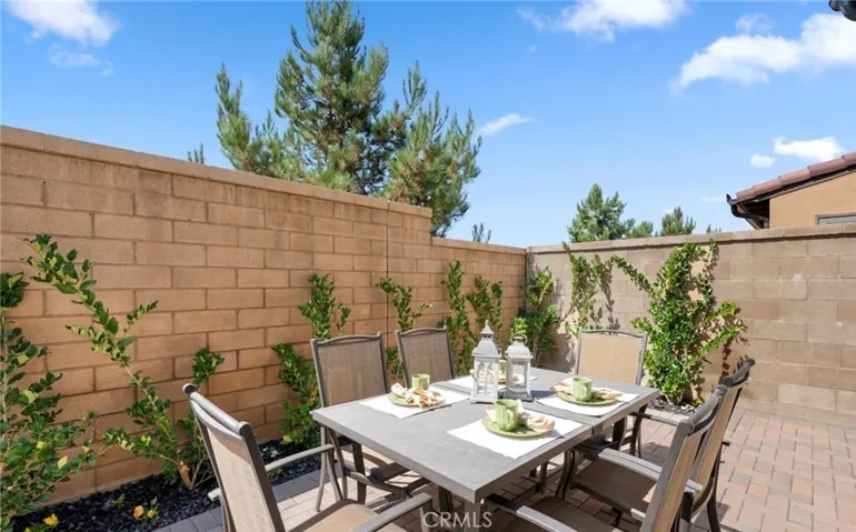 56 Island Carol, Irvine, California 92620
