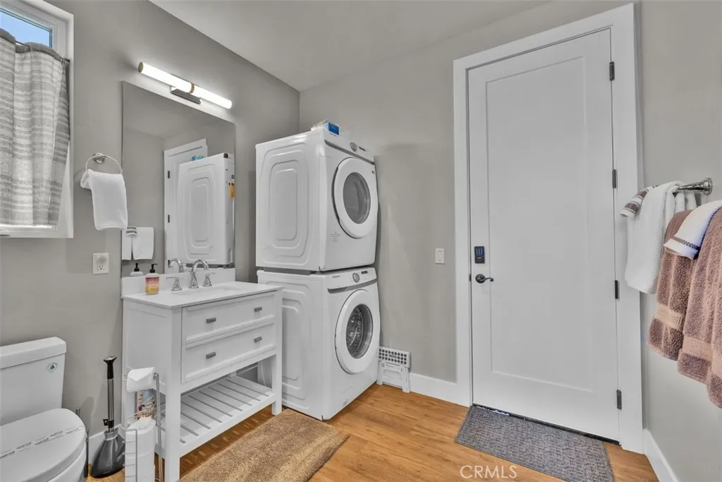 Laundry / bathroom