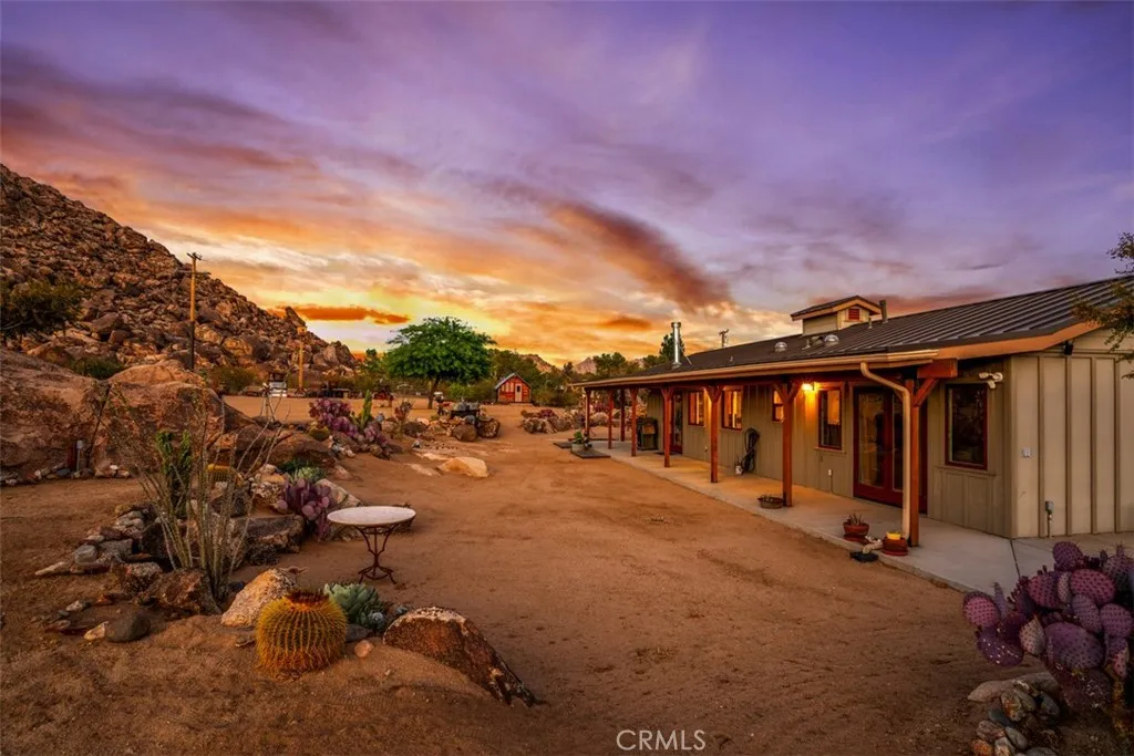 Sunset view to the northeast, painting the desert sky with unforgettable colors.
