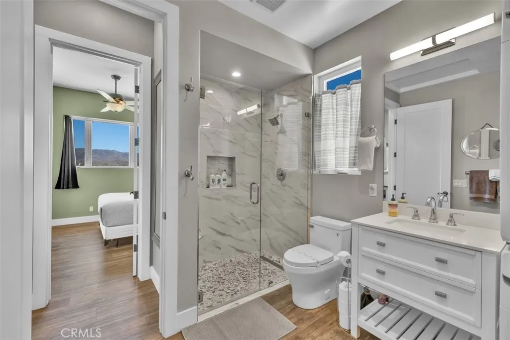 Laundry / bathroom