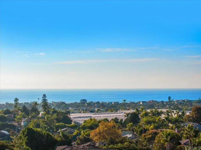 697 Ocean View Avenue, Encinitas, California 92024