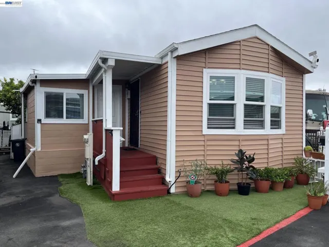 747 Lewelling Blvd., San Leandro, California 94578