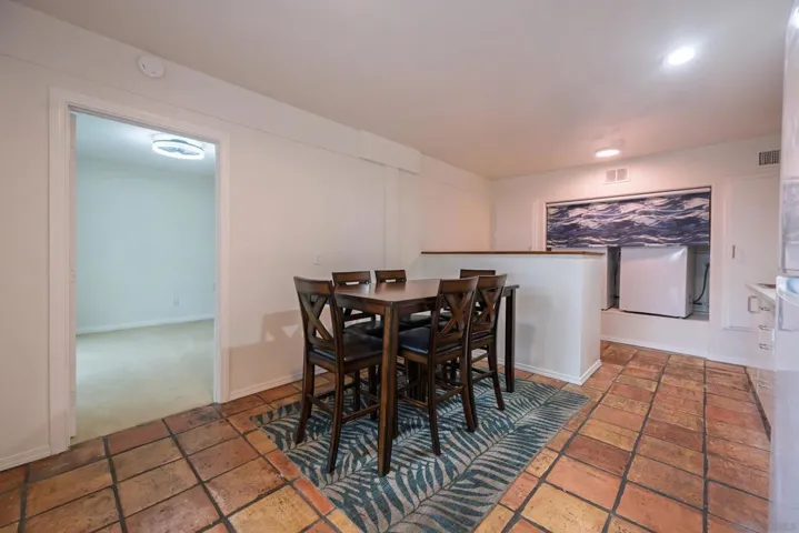 444 Avalon Dr., Vista, California 92084