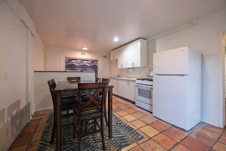 444 Avalon Dr., Vista, California 92084