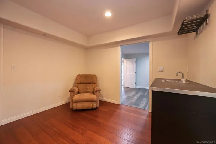 444 Avalon Dr., Vista, California 92084