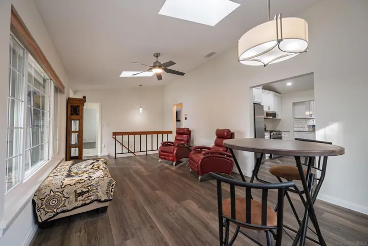 444 Avalon Dr., Vista, California 92084