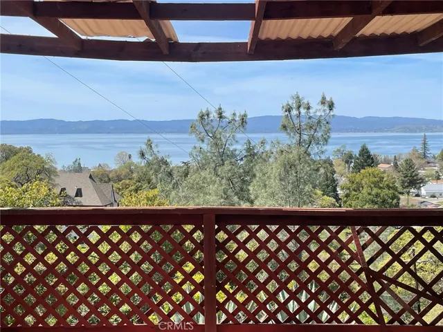 3855 Lakeview, Lucerne, California 95458
