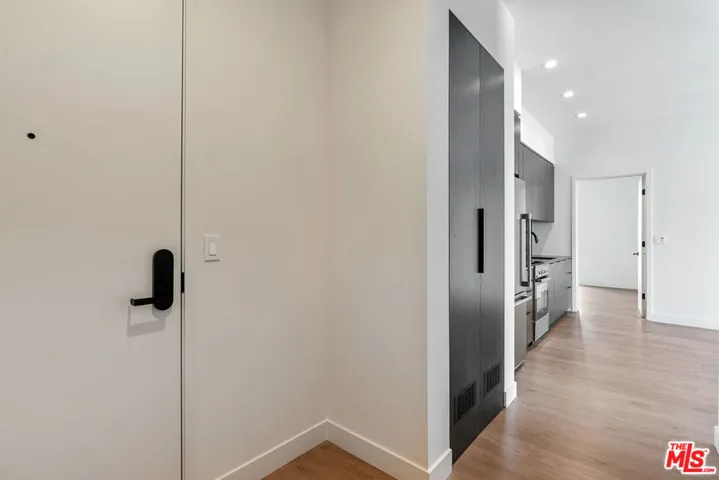 10700 Tabor Street 201, Los Angeles, California 90034