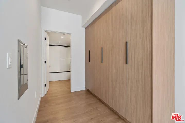10700 Tabor Street 201, Los Angeles, California 90034