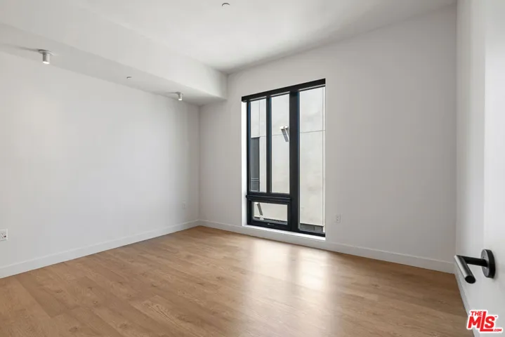 10700 Tabor Street 201, Los Angeles, California 90034