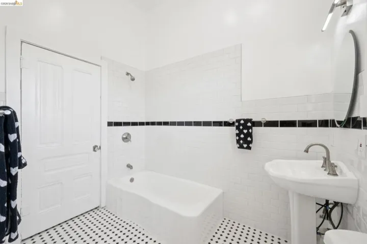 2230 23rd Ave, Oakland, California 94606