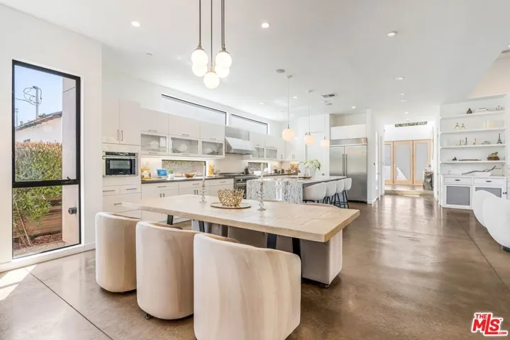 1724 Pine Street, Santa Monica, California 90405