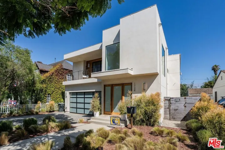 1724 Pine Street, Santa Monica, California 90405