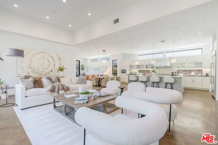 1724 Pine Street, Santa Monica, California 90405