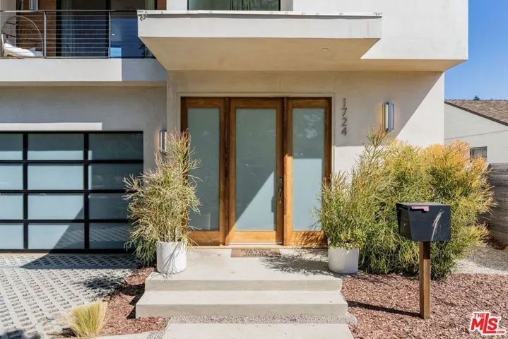 1724 Pine Street, Santa Monica, California 90405